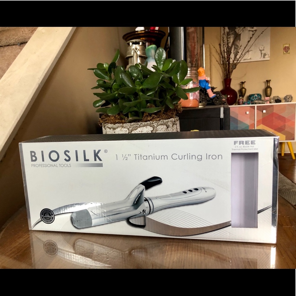 Biosilk 1 1/2” Titanium Curling Iron
